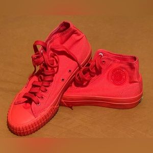 Pf flyers